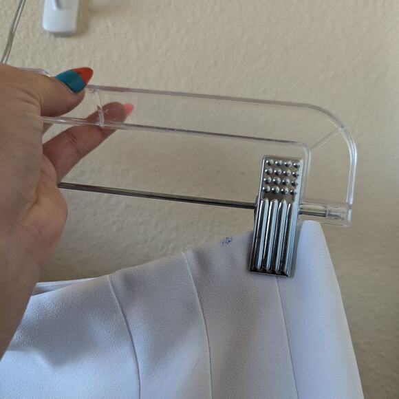 Alice + Olivia Semira Pleated White Mini Skirt NWT size 4 - Picture 5 of 7